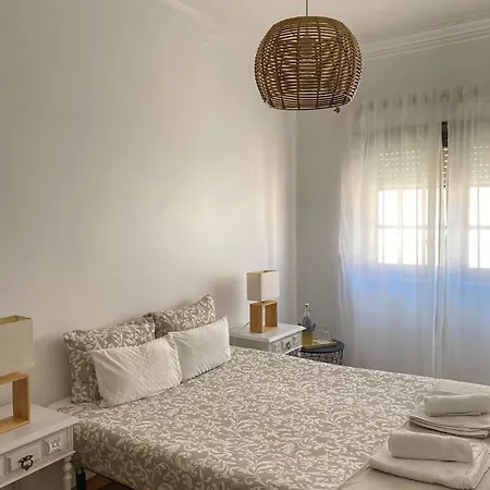 Offshore Rustic House Peniche