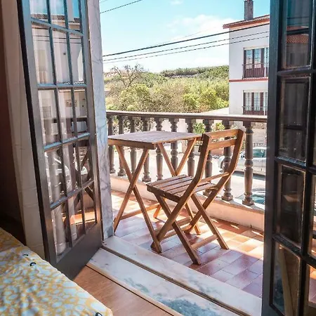 Offshore Rustic House Peniche