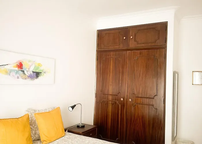 Offshore Rustic House Pansiyon Peniche